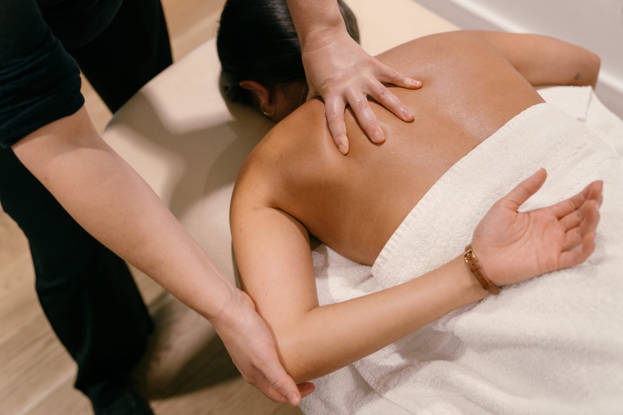 3 Reasons to Use Massage Therapy Devices for Better Recovery