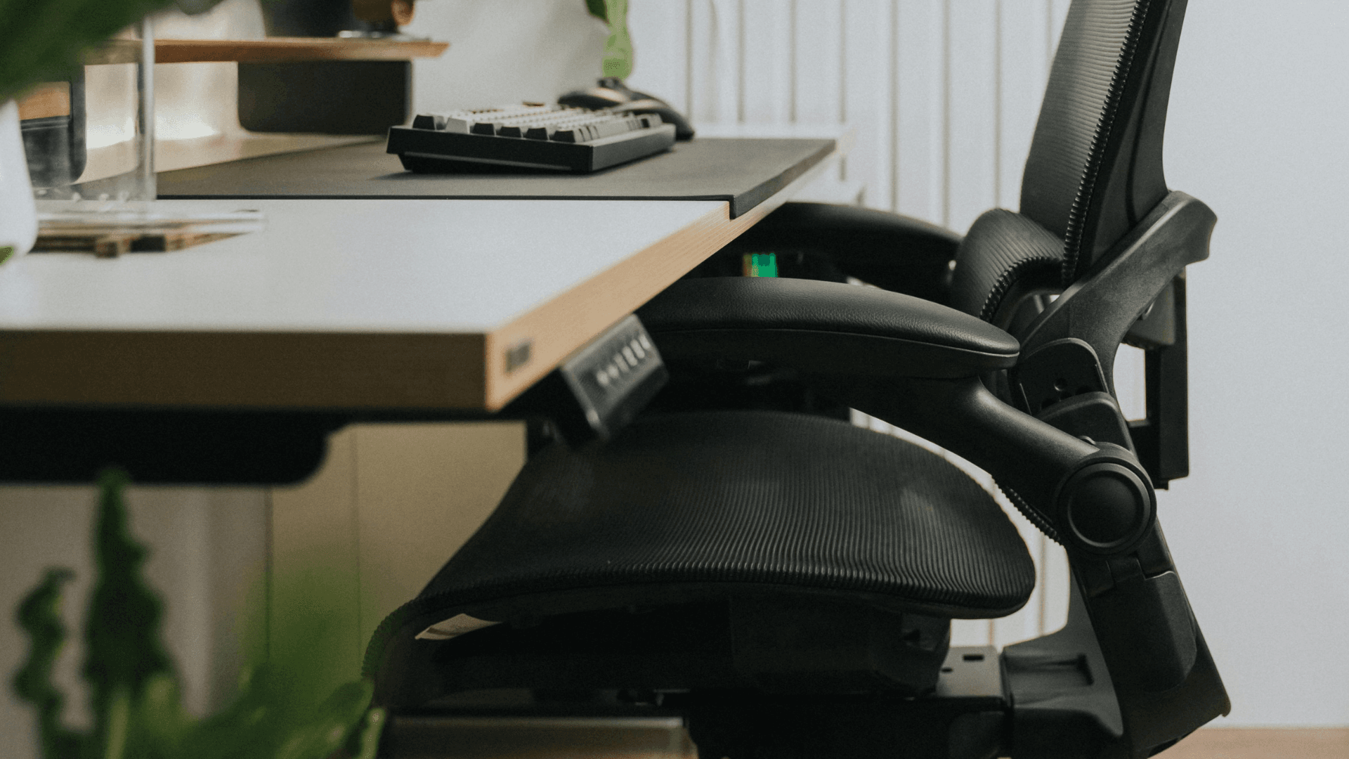 A Workout At Work: 5 Office Exercises